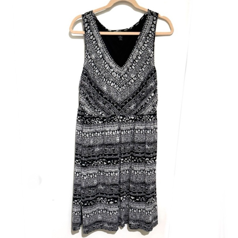 STYLE&CO Black and White Patterned Sleeveless Dress